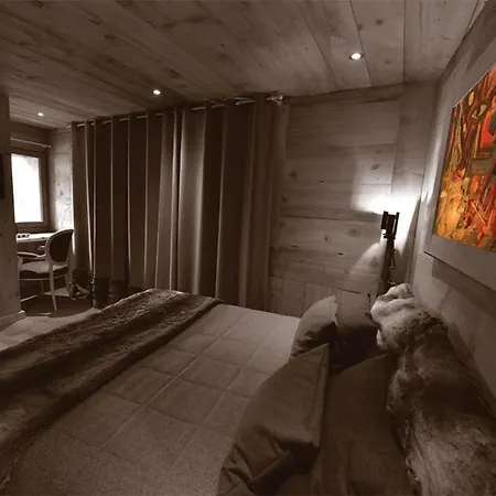 La Maison De Dolphe De Charme & Art Gallery Bed & Breakfast Brusson